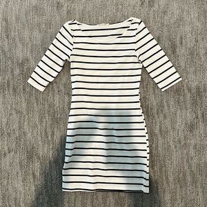 Heart & Hips Fitted Dress sz s